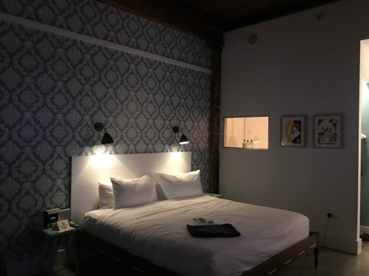 ABEC28FD-4044-4079-A929-455B98E6934F